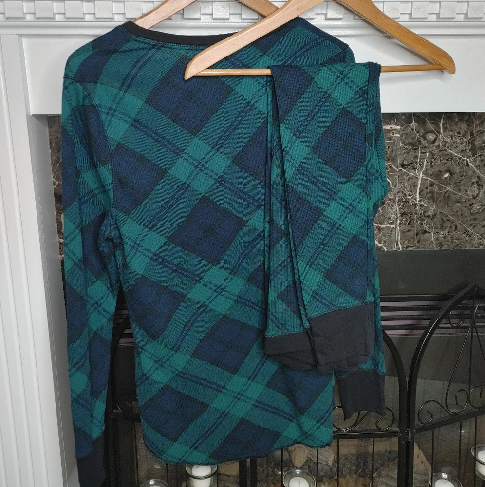 OLD NAVY THERMAL PAJAMAS, BLUE/GREEN PLAID XL (Top) & M (Bottom) - Picture 5 of 11